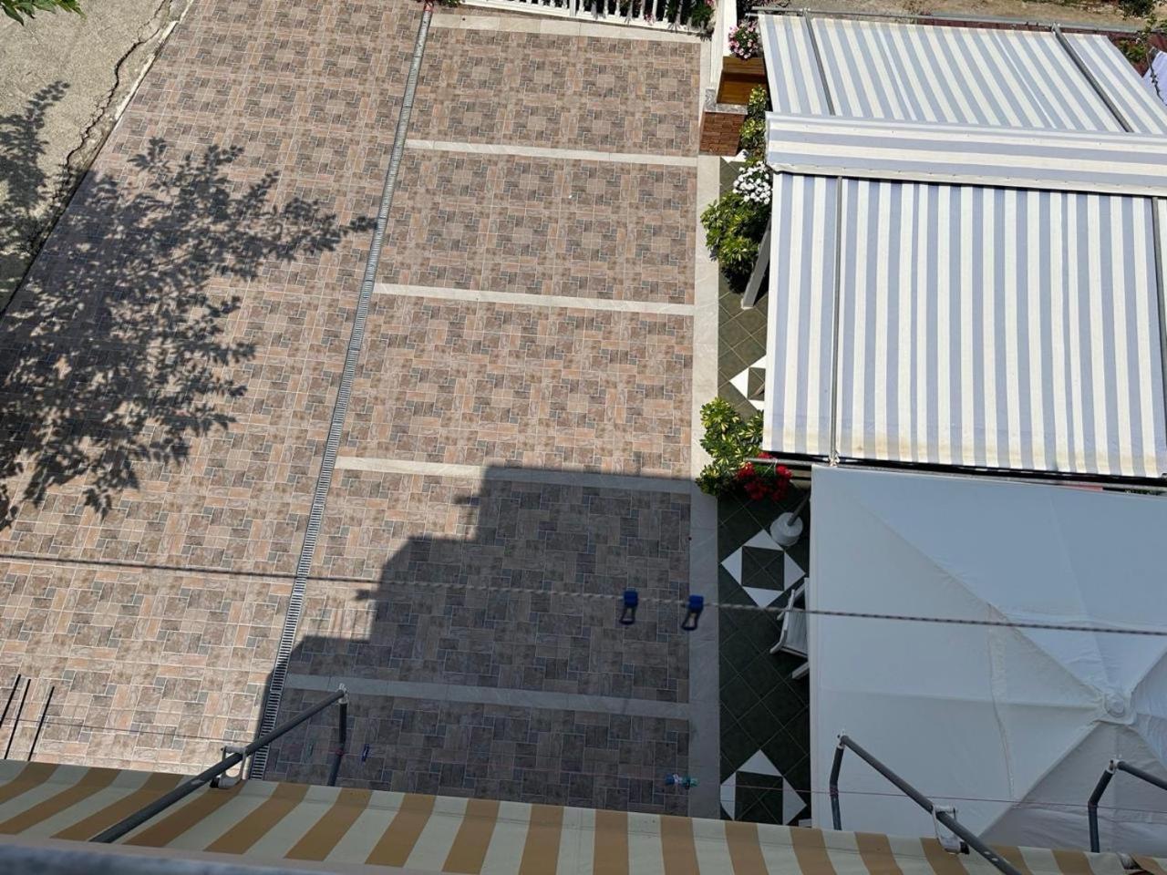 Eid Mar Hostel Vlore Exterior photo