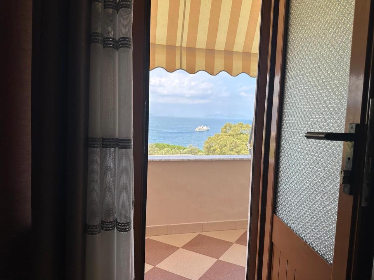 Eid Mar Hostel Vlore Exterior photo